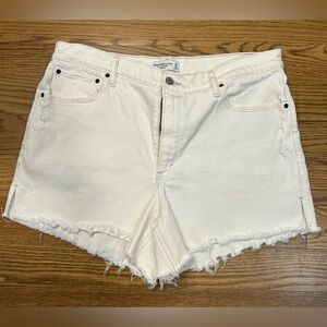 Abercrombie & Fitch The 4” Mom Short‎ High Rise